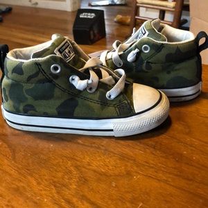 Camo Toddler Size 8 Converse